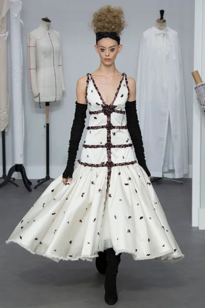 Look 69